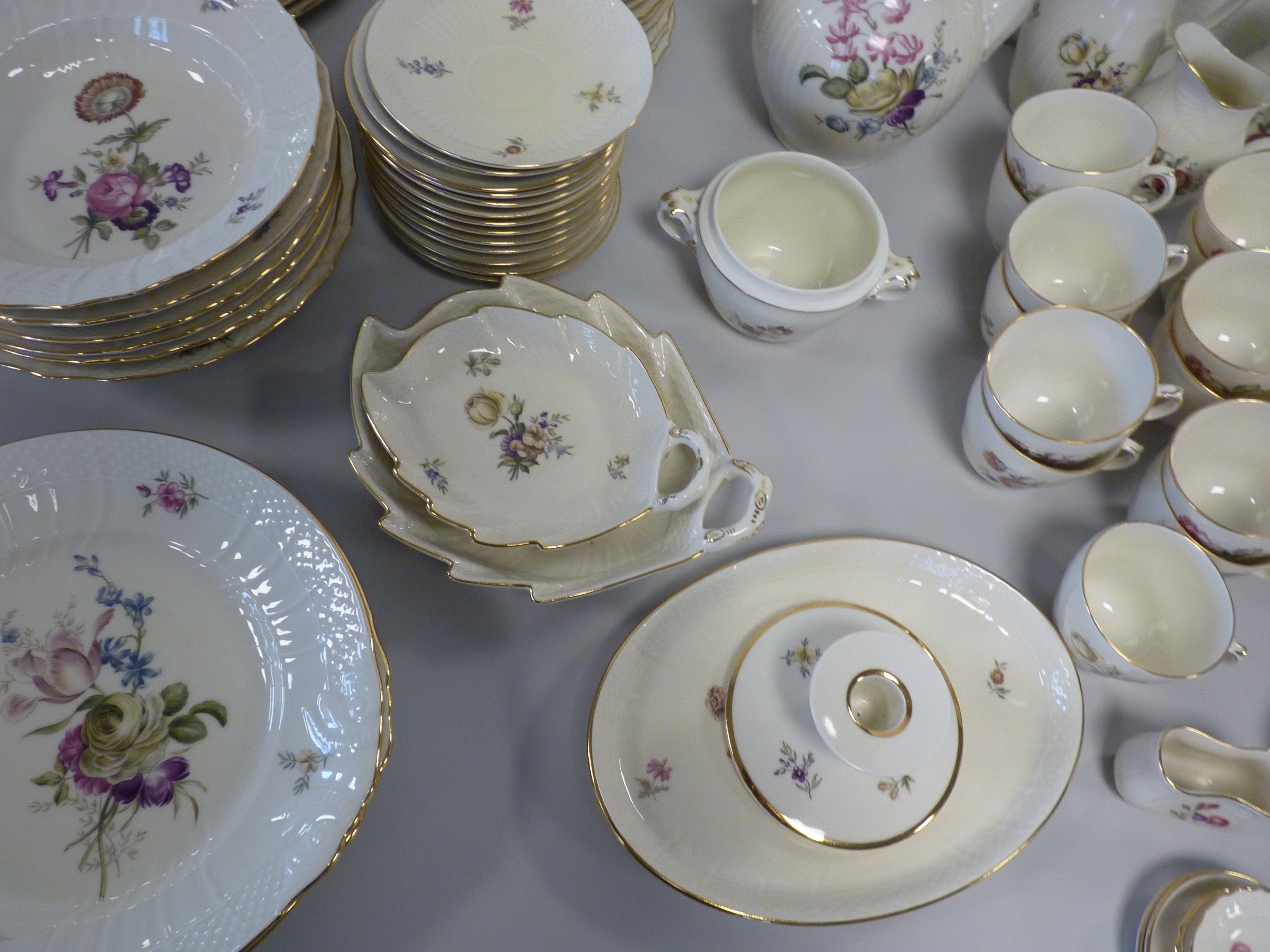 Royal Copenhagen, Frijsenborg stel